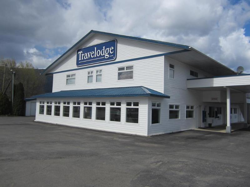 Travelodge By Wyndham Salmon Arm Bc Kültér fotó